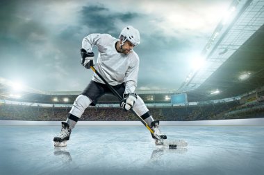 on Ice buz hokeyi oyuncusu