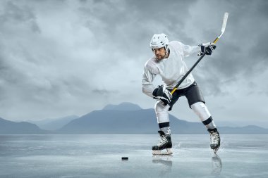 on Ice buz hokeyi oyuncusu
