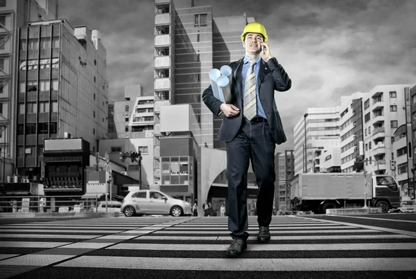 Arquiteto em capacete de proteção — Fotografia de Stock