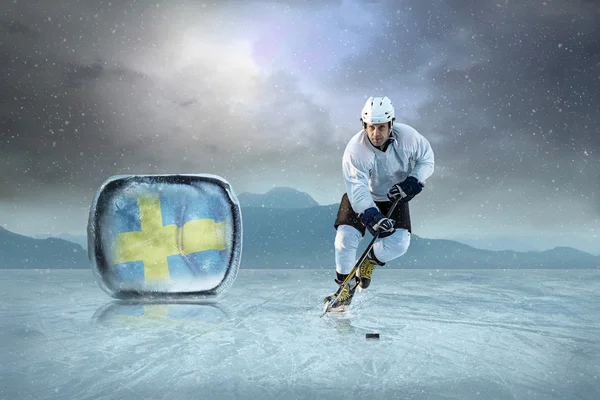 Παίκτης χόκεϋ πάγου στον πάγο — Φωτογραφία Αρχείου