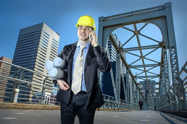 Arquitecto en casco protector — Foto de Stock