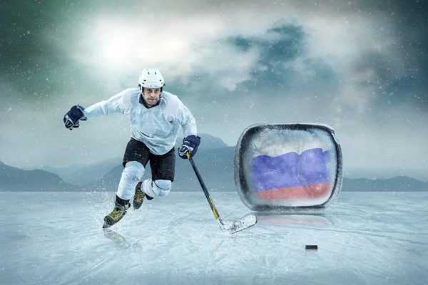 Ice hockey player on ice — Stock Photo, Image