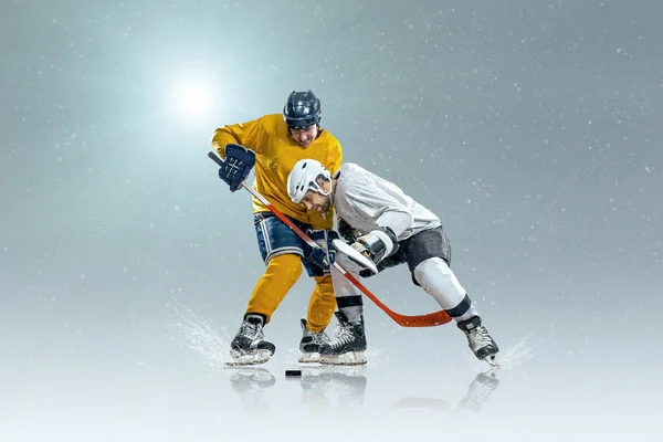 Jugador de hockey sobre hielo — Foto de Stock