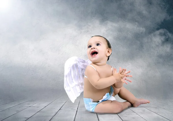 Krásné miminko angel — Stock fotografie