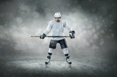on Ice buz hokeyi oyuncusu