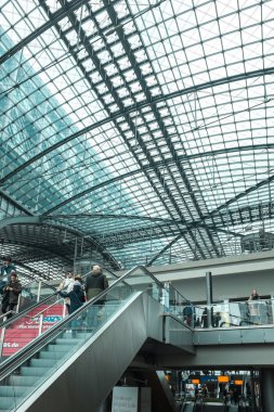 Ana tren stantion Berlin'de