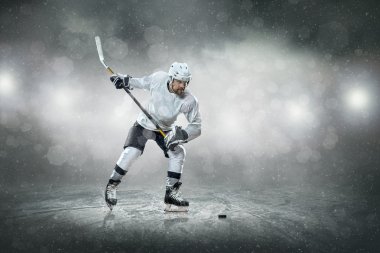 on Ice buz hokeyi oyuncusu