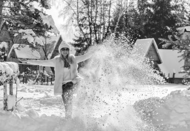 kadın funnig ile kış, kar