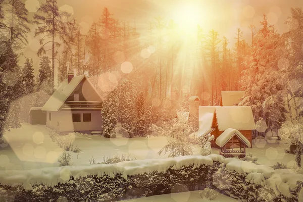 Villa en la nieve en el día soleado —  Fotos de Stock