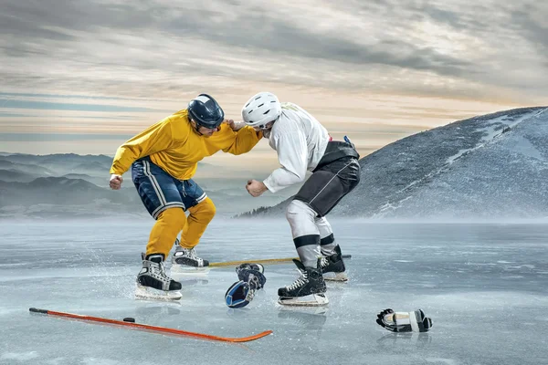 Hokeista na lodzie — Zdjęcie stockowe