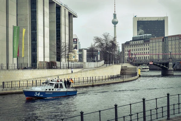 Turistik Berlin city — Stok fotoğraf