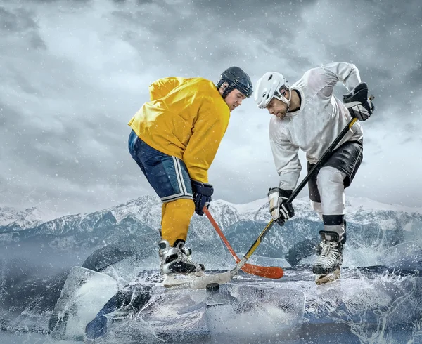Χόκεϊ επί πάγου παίκτες σε δράση — Φωτογραφία Αρχείου