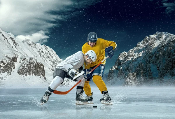 On Ice buz hokeyi oyuncuları. — Stok fotoğraf