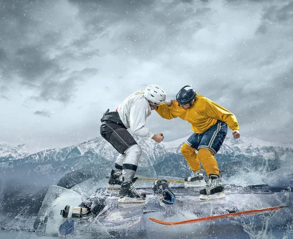 Jugadores de hockey sobre hielo en acción — Foto de Stock