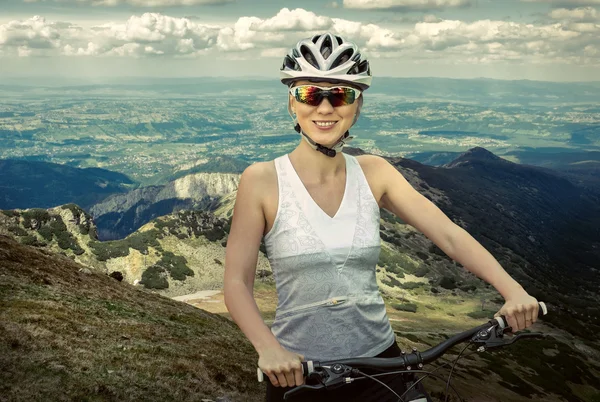 Bisiklet kask kadında