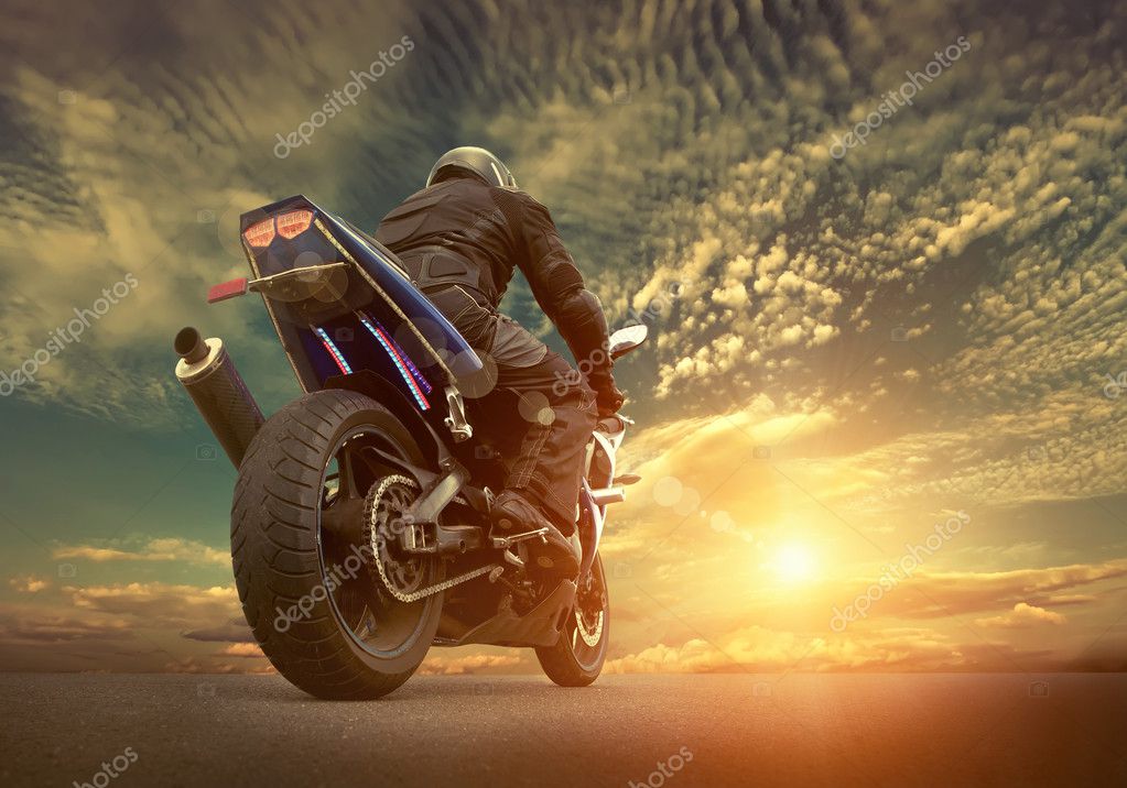 Adam koltuk üstünde motosiklet — Stok Foto © yuran78 80698732