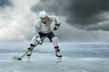 on Ice buz hokeyi oyuncusu