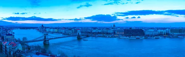 Bella Vista Panoramica Budapest Sul Danubio Durante Tramonto Una Fredda — Foto Stock