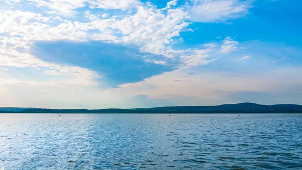 Velence Hungría Junio 2020 Vista Sobre Lago Velence Gente Nadando — Foto de Stock