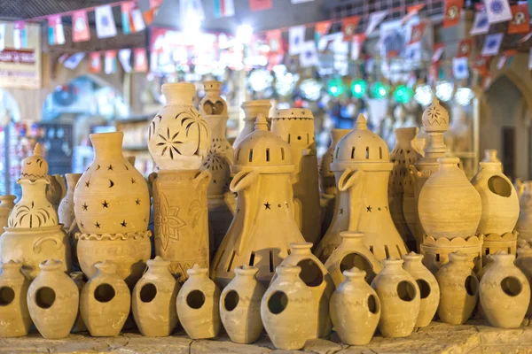 Panelas de terracota para venda em Nizwa, Omã — Fotografia de Stock