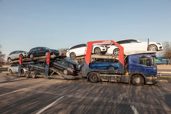 汽车运输车 — 图库照片