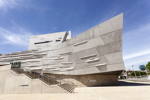 The Perot Museum of Nature and Science em Dallas, TX, EUA — Fotografia de Stock