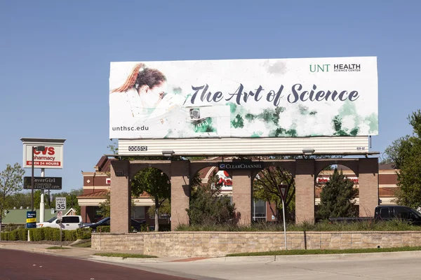 A arte da ciência Billboard em Fort Worth, TX, EUA — Fotografia de Stock