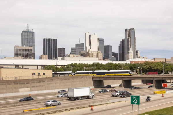 Вид Далласа на центр города, Техас, США — стоковое фото
