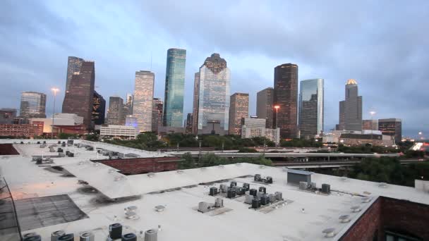 Houston downtown in de schemering — Stockvideo