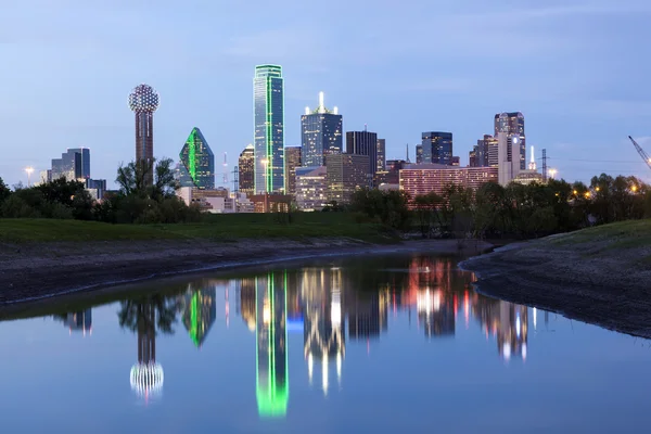 Dallas Downtown Skyline por la noche —  Fotos de Stock