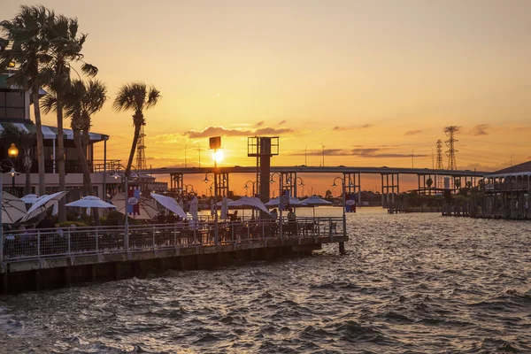 Pôr do sol no calçadão Kemah, Texas — Fotografia de Stock