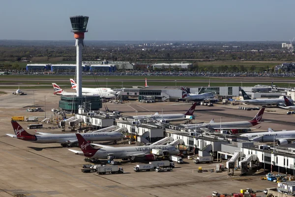 Luchtfoto van het London Heathrow Airport — Stockfoto