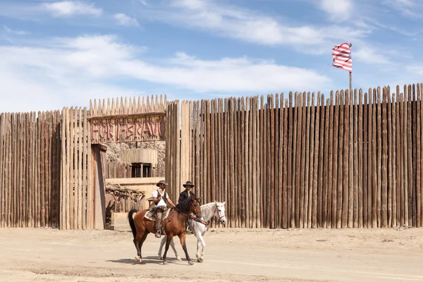 Cowboys no Fort Bravo Cinema Studios em Espanha — Fotografia de Stock