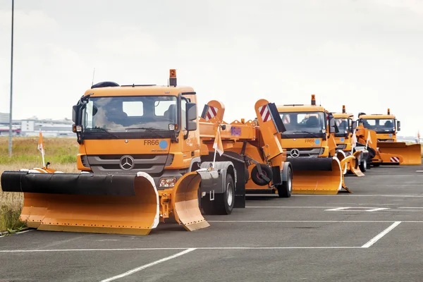 Snow plough trucks waiting for winter — Stock Photo, Image