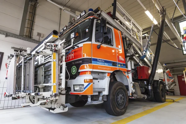 Camion dei pompieri all'aeroporto — Foto Stock