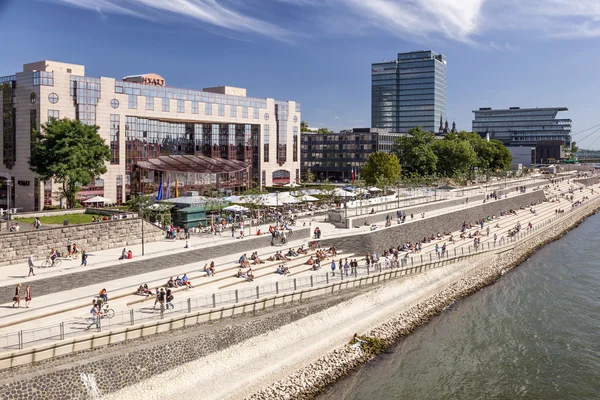 Paseo marítimo en Colonia, Alemania — Foto de Stock