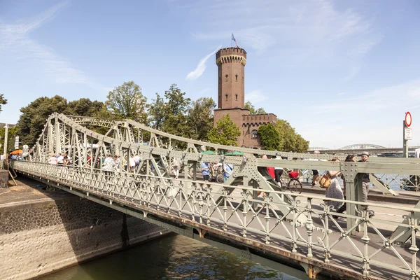 Svängbro i Köln, Tyskland — Stockfoto