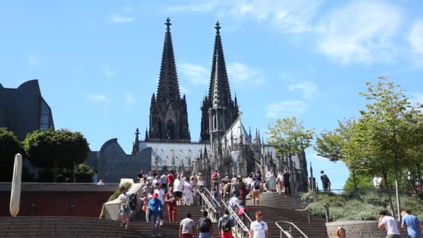 Escadaria em frente à Catedral de Colônia, Alemanha — Vídeo de Stock