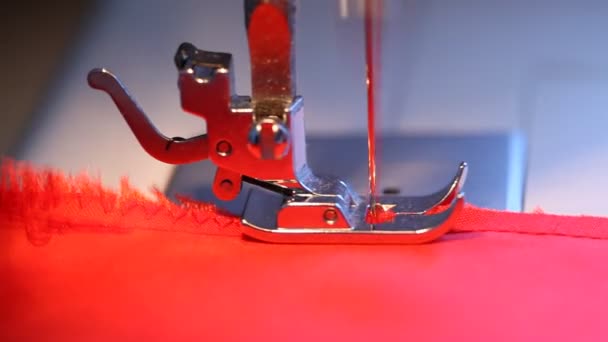 Бытовая швейная машина — стоковое видео