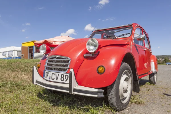 오래 된 시트로엥 2cv — 스톡 사진