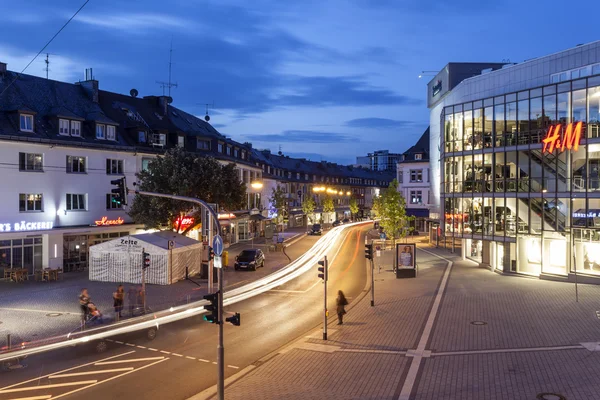 Staden Siegen på natten, Tyskland — Stockfoto