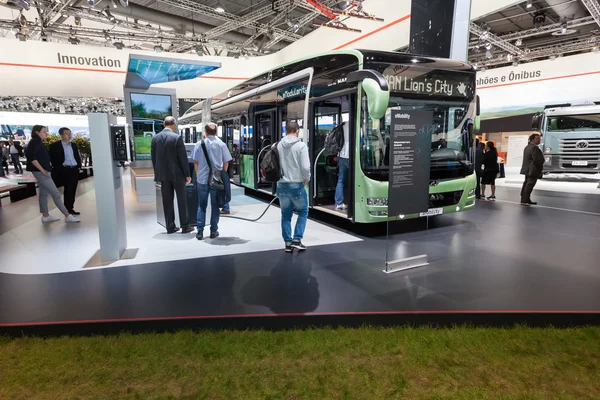 Nuovo autobus elettrico MAN — Foto Stock