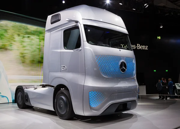 Mercedes benz jövő teherautó ft 2025-on a 65. iaa haszongépjárművek 2014-re, hannover, Németország — Stock Fotó