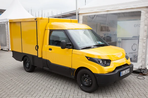 Streetscooter-Elektroauto auf der 65. iaa Nutzfahrzeuge 2014 in Hannover — Stockfoto