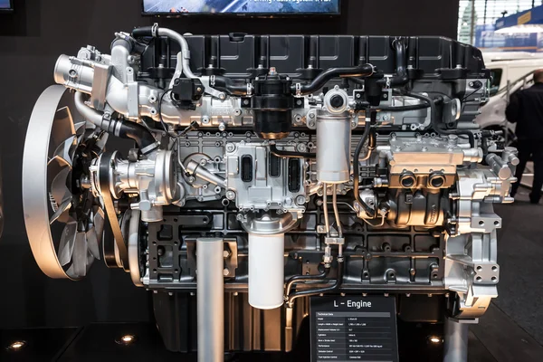 El nuevo Hyundai L-Engine Truck Diesel se presentó en la 65ª feria IAA Commercial Vehicles 2014 en Hannover, Alemania — Foto de Stock