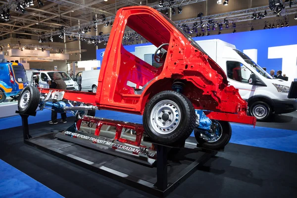 Новий ford transit 4х4 шасі на 65 комерційних автомобілів iaa ярмарок 2014 у напрямку Ганновер, Німеччина — стокове фото