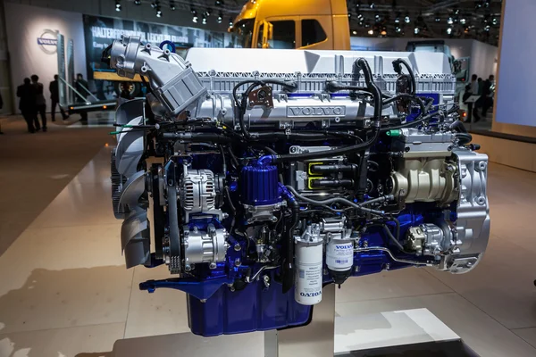 Nieuwe volvo-dieselmotor op de 65e iaa bedrijfsvoertuigen eerlijke 2014 in hannover, Duitsland — Stockfoto
