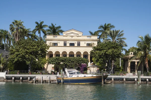 Lussuosa villa su Star Island a Miami, Florida, USA — Foto Stock