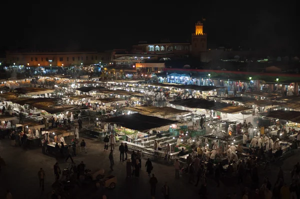 Marrakesz, Maroko - 20 listopada: Żywności stragany przy placu Jemaa el Fna Jema w centrum medyny Marrakeszu w nocy. 20 listopada 2008 w Marrakesz, Maroko — Zdjęcie stockowe