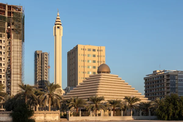 Pyramid Mosque in Kuwait City, Middle East — Stock Photo, Image